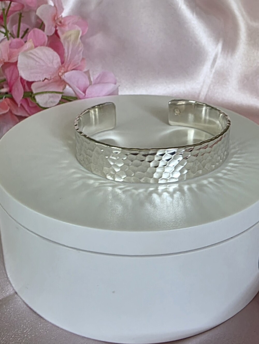 Silpada Sterling Silver Hammered Cuff Bracelet B0851 34 Grams!